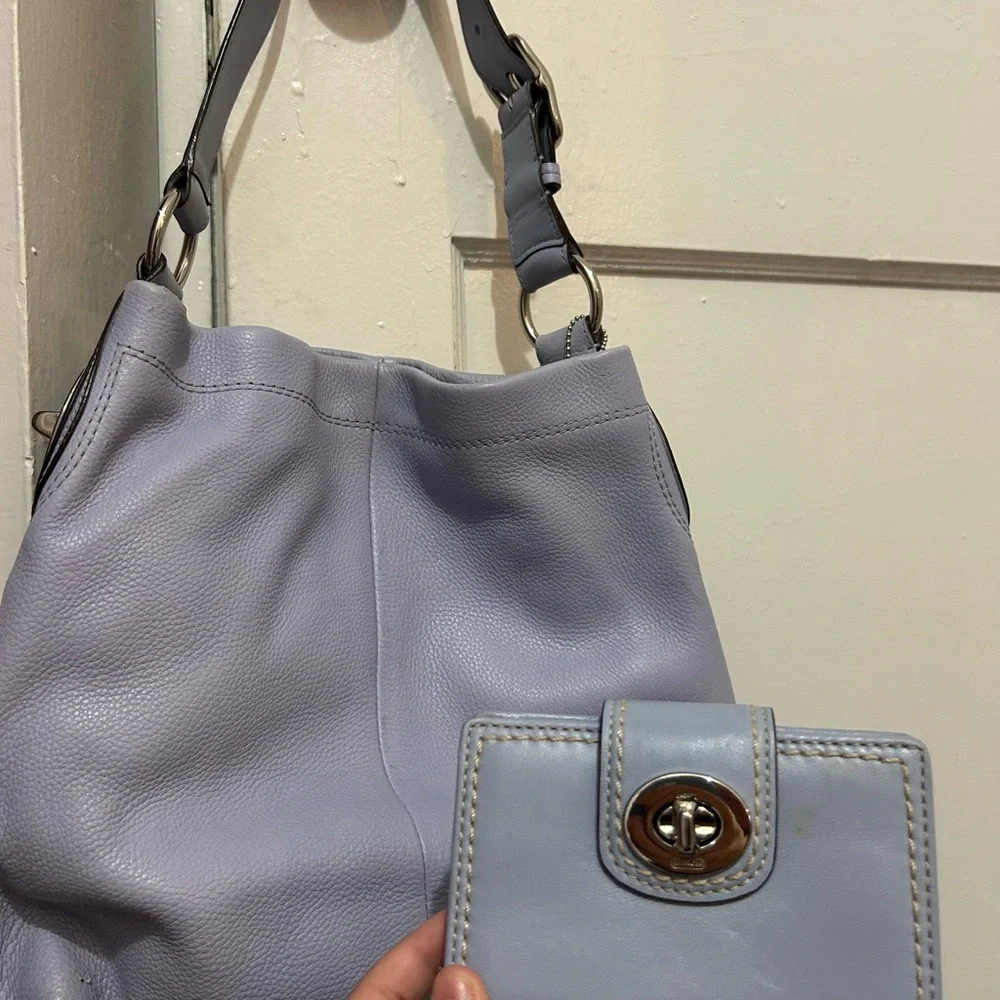 Coach Light Purple Leather Shoulder Bag - Picture 3 of 8